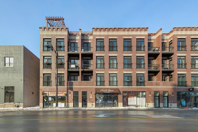Foto del edificio - 210 N Halsted St