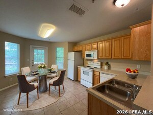 Foto del edificio - 3143 Douglas Fir Dr