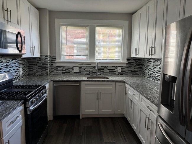 Building Photo - Renovated Home in Claymont