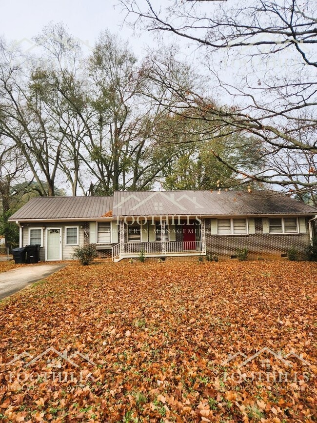 Building Photo - 2013 Boulevard Heights