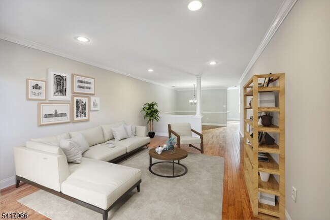 Foto del edificio - 48 Battalion Dr