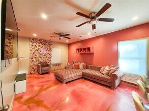 Building Photo - 5910 Shelburne St