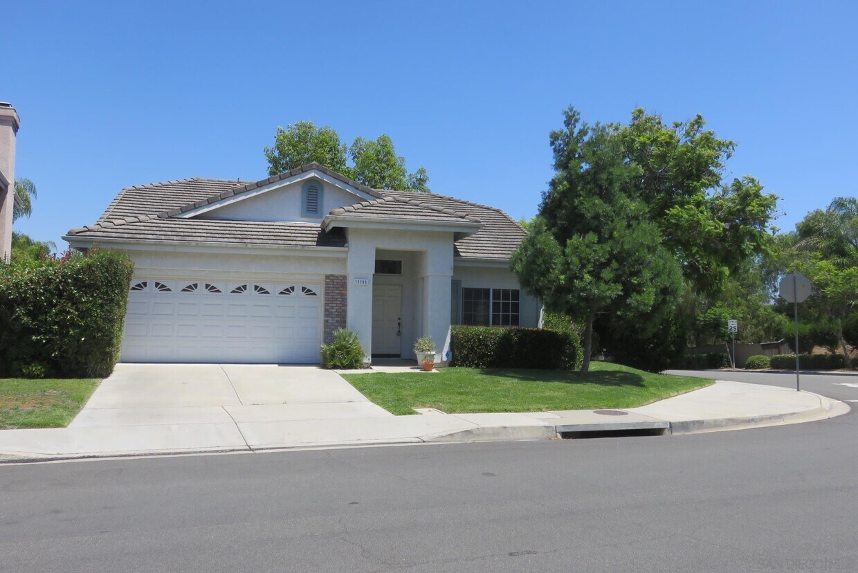 Foto principal - 13705 Lindamere Ln