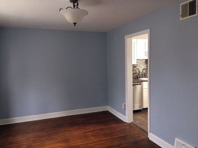 Dining Room - 116 Earlington Rd
