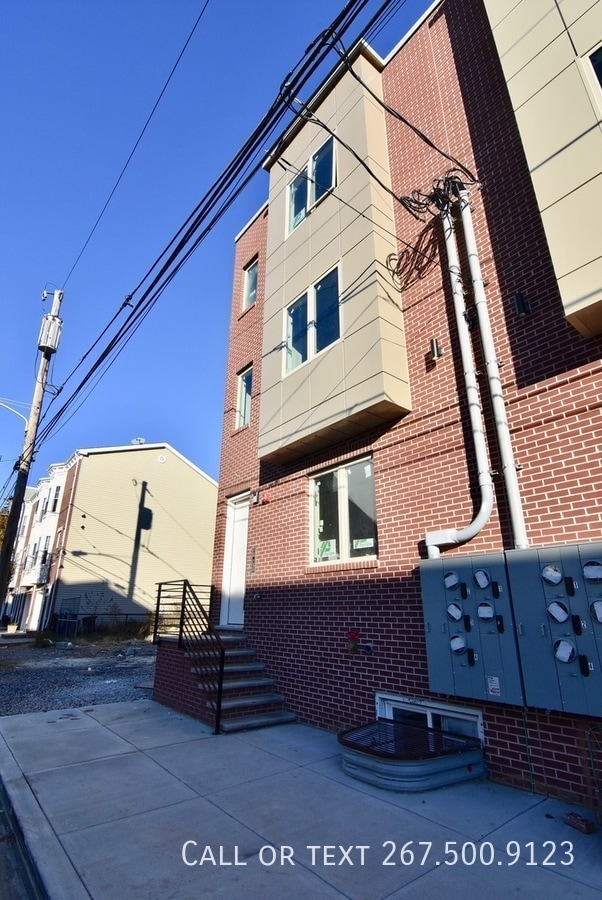 Foto del edificio - 1419 N Franklin St