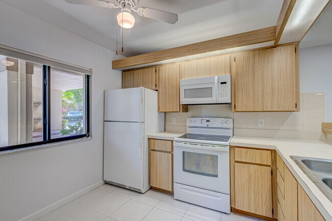Foto del edificio - 901 Seafarer Cir