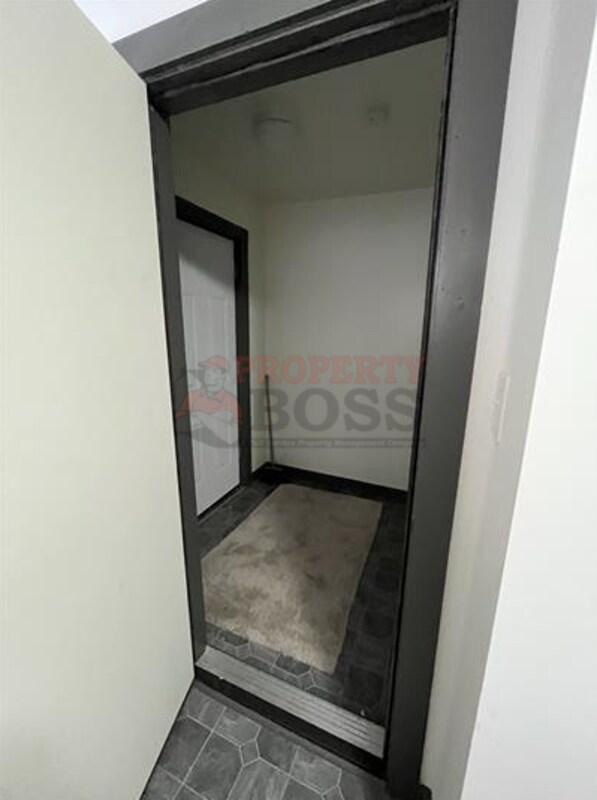 Building Photo - 15 Rimbach St