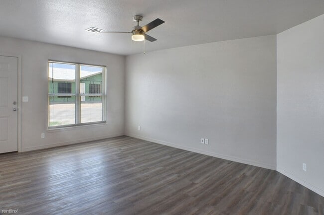 Foto del edificio - 2 br, 2 bath Triplex - 606 Ashland Avenue B