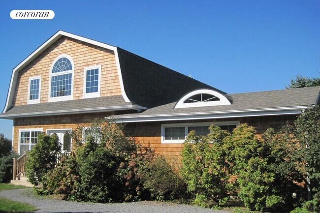 Foto del edificio - 41 Fairbanks Ct