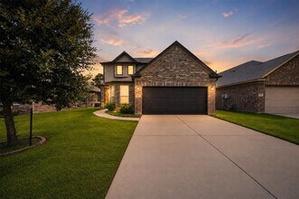 Building Photo - 16361 Olive Sparrow Dr