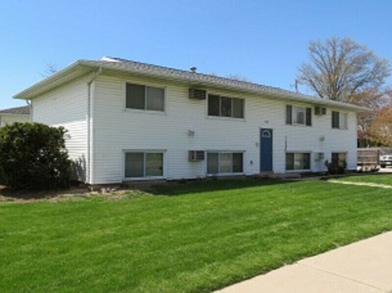 Primary Photo - 1210 Robins Rd