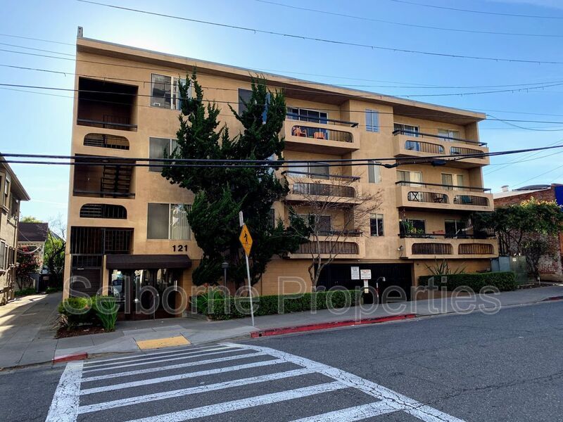 Foto principal - 121 41st St