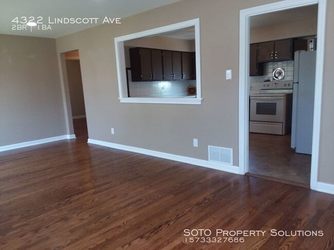 Building Photo - 2BD 1BA House with Garage in Woodson Terrace