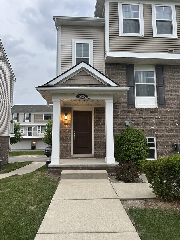 Foto principal - 4628 Bradley Cir