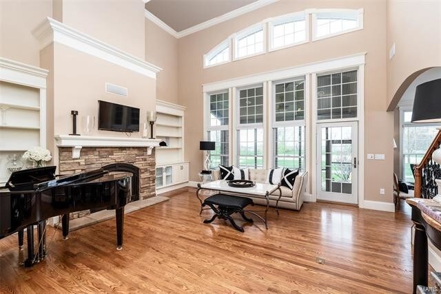 Building Photo - 936 Far Oaks Dr