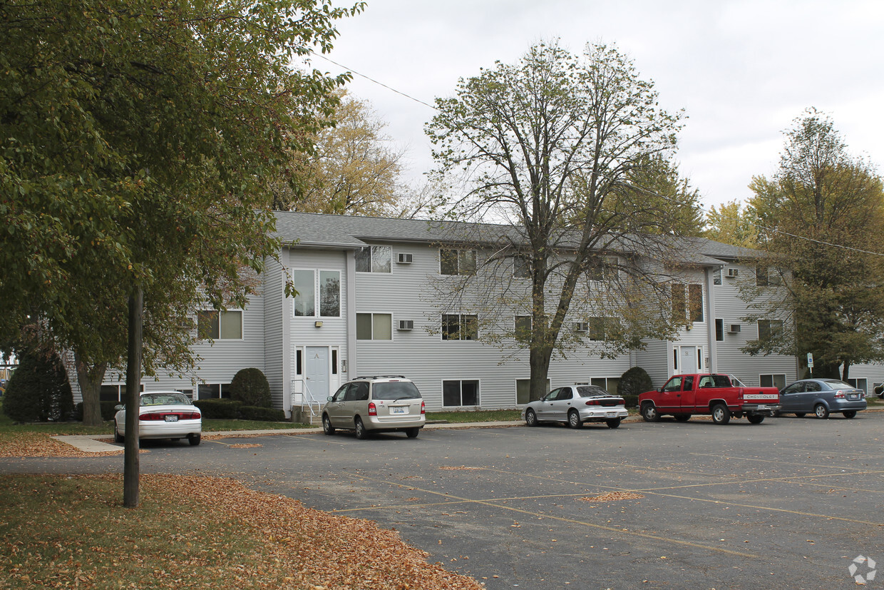 Exterior Facade - Northline Terrace