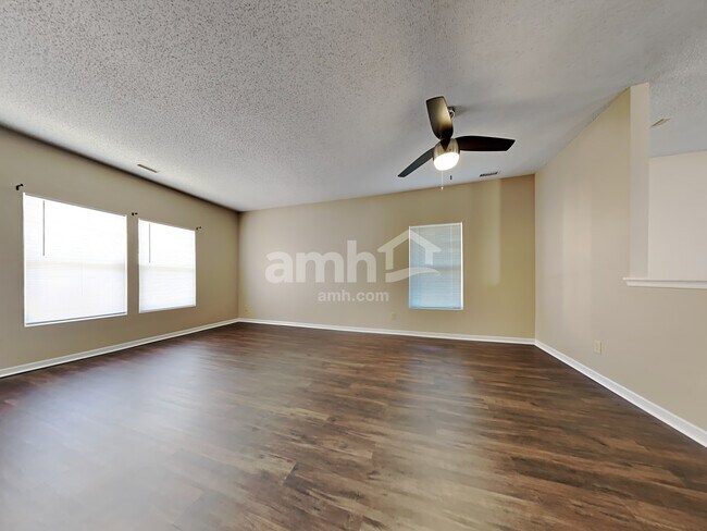 Building Photo - 936 Shenandoah Way