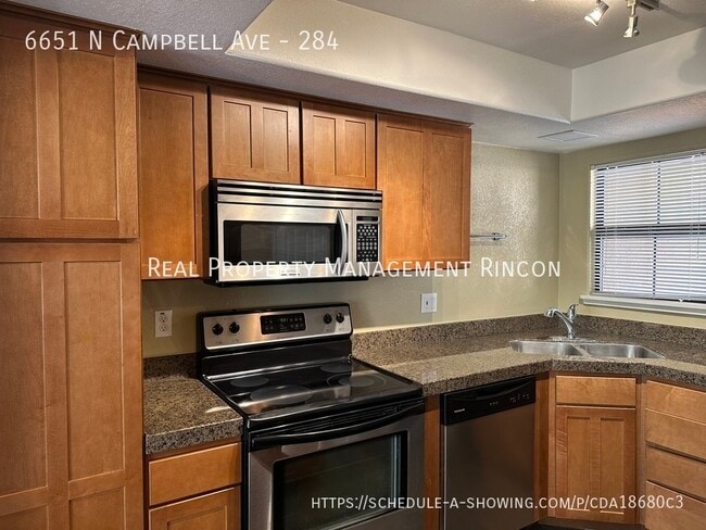 Building Photo - 6651 N Campbell Ave