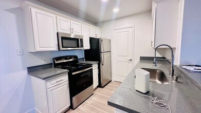 1007 KITCHEN - VUE 5325