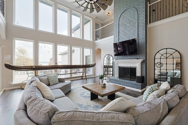 Foto del edificio - 4710 Scenic Dr