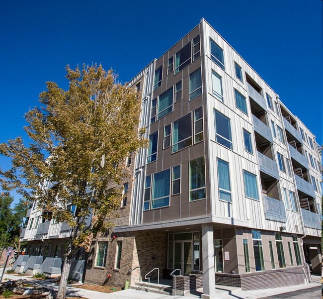 B Street LoHi - B Street LoHi Apartments