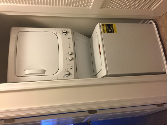 Building Photo - 1009 McDonogh St