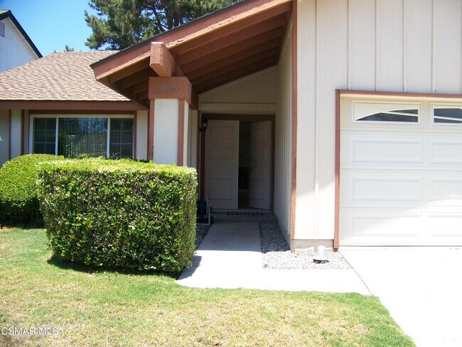 Building Photo - 3861 Coronado Cir