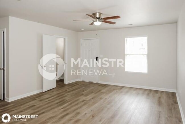 Building Photo - 171 Cloverbrook Dr, Harvest, AL 35749