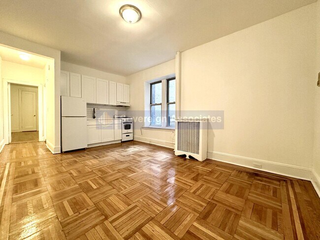 Foto del edificio - 187 Pinehurst Avenue