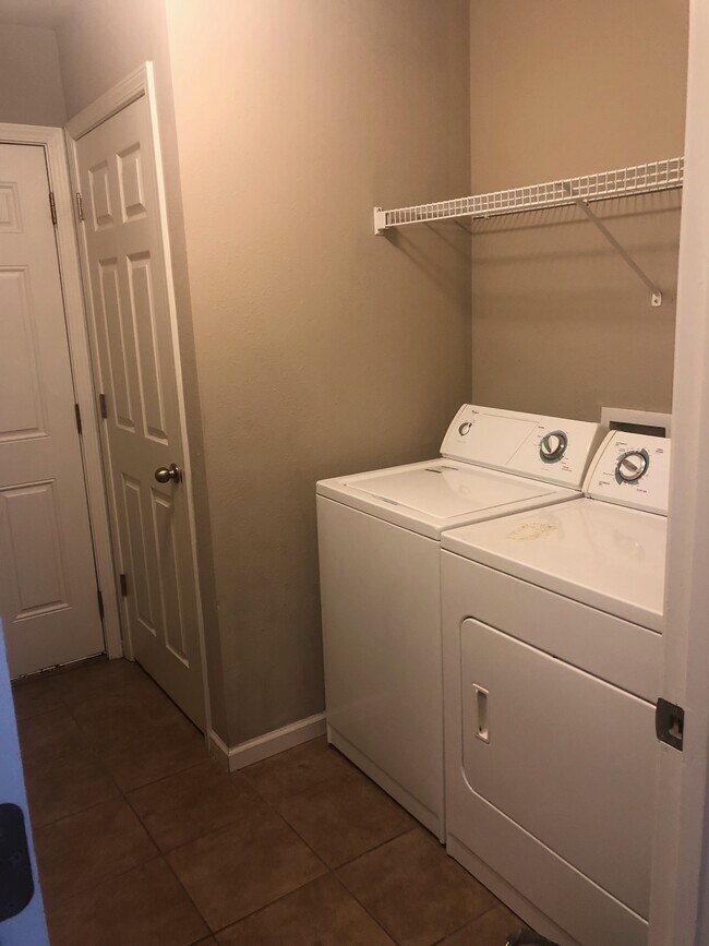 Washer and Dryer Included - 3902 Snowy Owl Dr