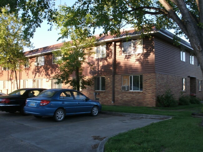 Off-street Parking - 1712 Continental Dr