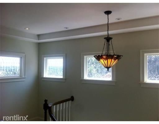 Foto del edificio - 274 Parker Hill Ave