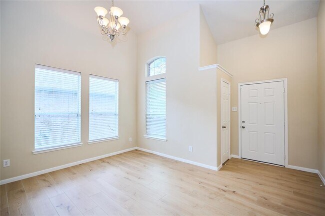 Building Photo - 9406 Vander Rock Dr