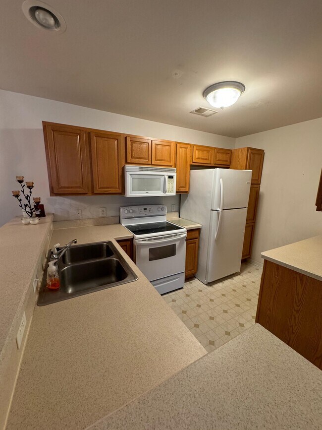 Building Photo - 116 Brentwood Dr
