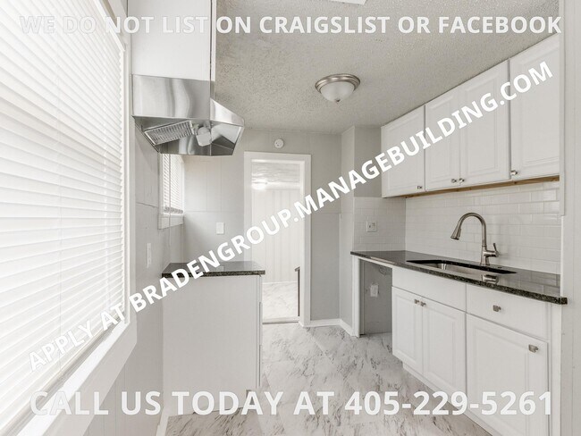 Building Photo - 918 W Hayes St