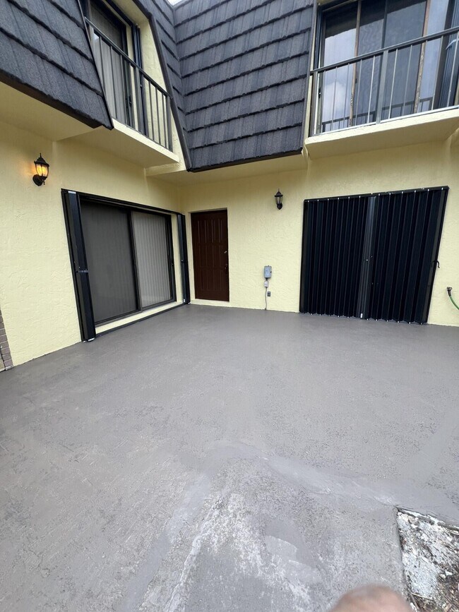 Foto del edificio - 4612 Cherry Rd