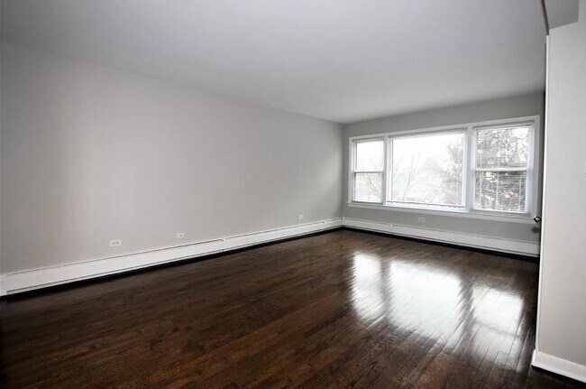 Building Photo - 1324 Maple Ave