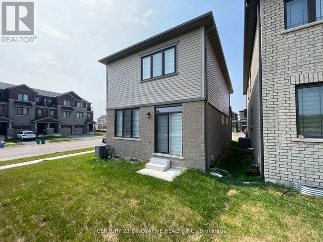 Building Photo - 172 Wilmot Rd