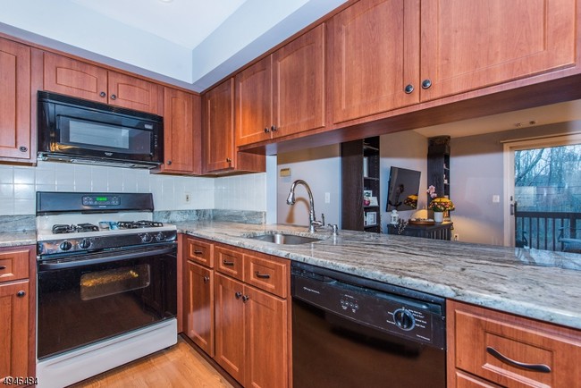 Building Photo - 176 Stonyridge Dr