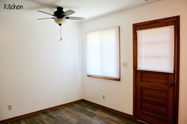 Building Photo - 420 Lincoln Ave