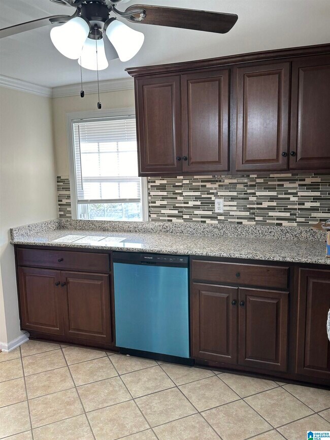 Building Photo - 102 Tyus Cir