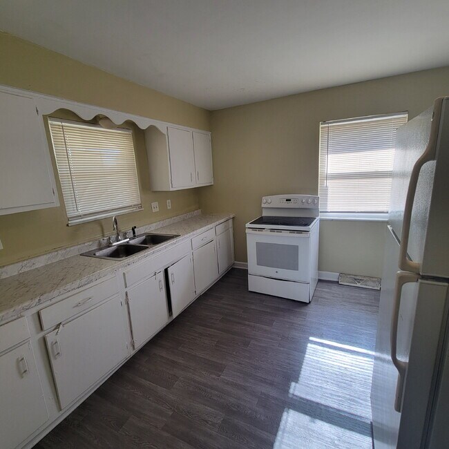 Foto del edificio - Eastside 2 Bedroom