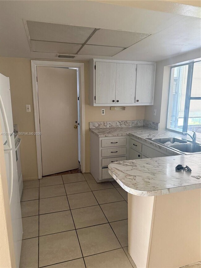 Foto del edificio - 8107 NW 58th Pl
