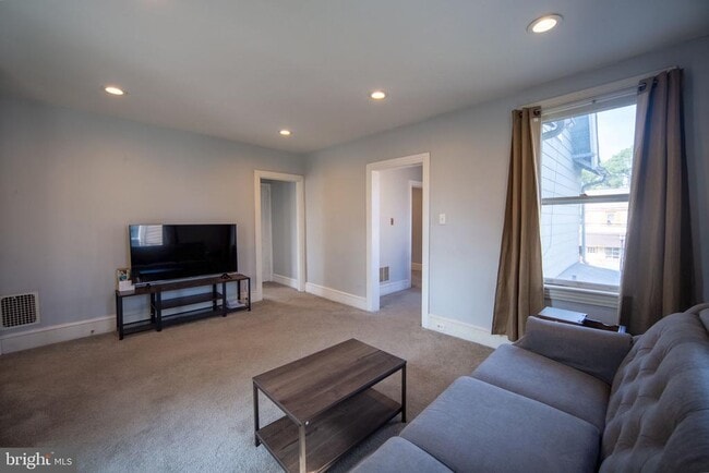 Building Photo - 511 Cinnaminson Ave