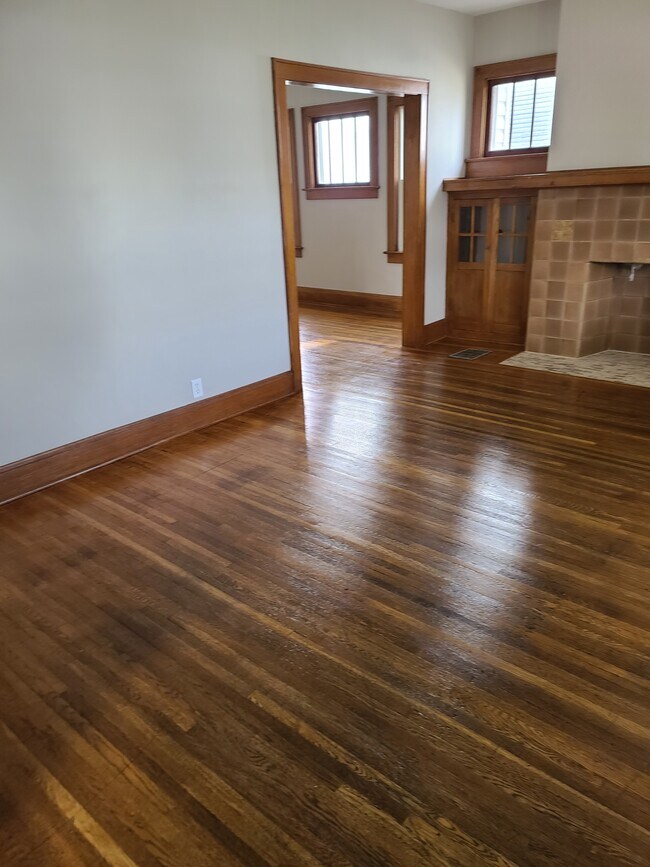 Foto del edificio - 111 Haldy Ave