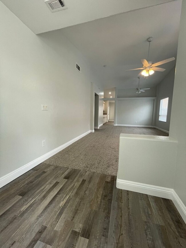 Foto del edificio - Coming Soon-Charming Single-Story Home with 3-Car Garage – Great Location!