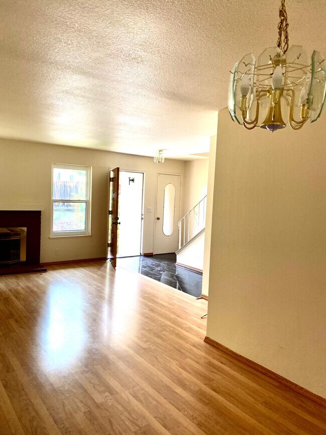 Foto del edificio - 620 Willowgate St