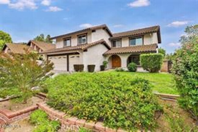 Foto del edificio - Tucked away on a quiet cul-de-sac in desirable Newbury Park 5+3 home