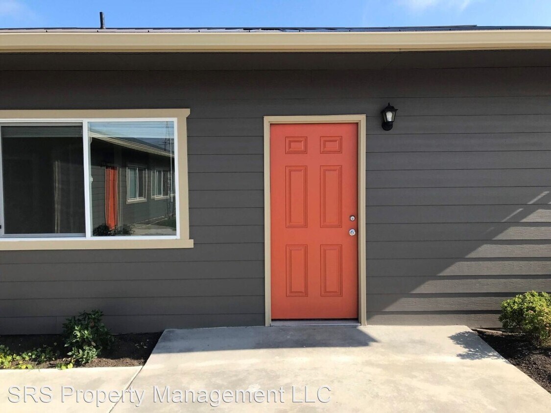 Foto principal - 401 W Blackburn Rd