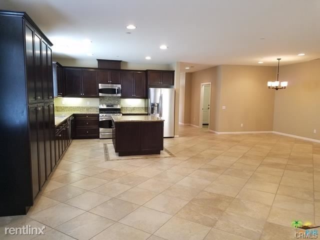 Building Photo - 2 br, 2 bath House - 3424 Desert Creek Trl